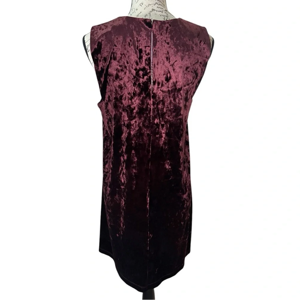 BCBGeneration | Burgundy Velvet Dress Size Medium - Picture 11 of 16